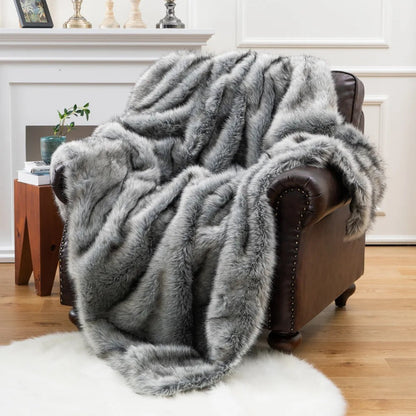 Luxury Throw – Warmth & Elegance Redefined