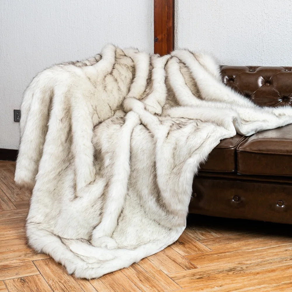 Luxury Throw – Warmth & Elegance Redefined