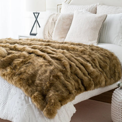 Luxury Throw – Warmth & Elegance Redefined